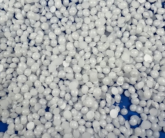 Semi-Refined Paraffin Wax